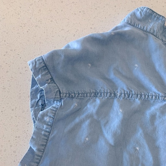 JACHS GIRLFRIEND chambray palm tree button down top size L - Picture 12 of 16